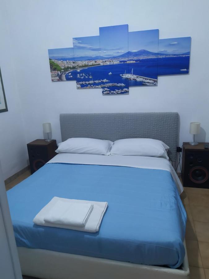 Bed and Breakfast Monolocale à Naples Extérieur photo
