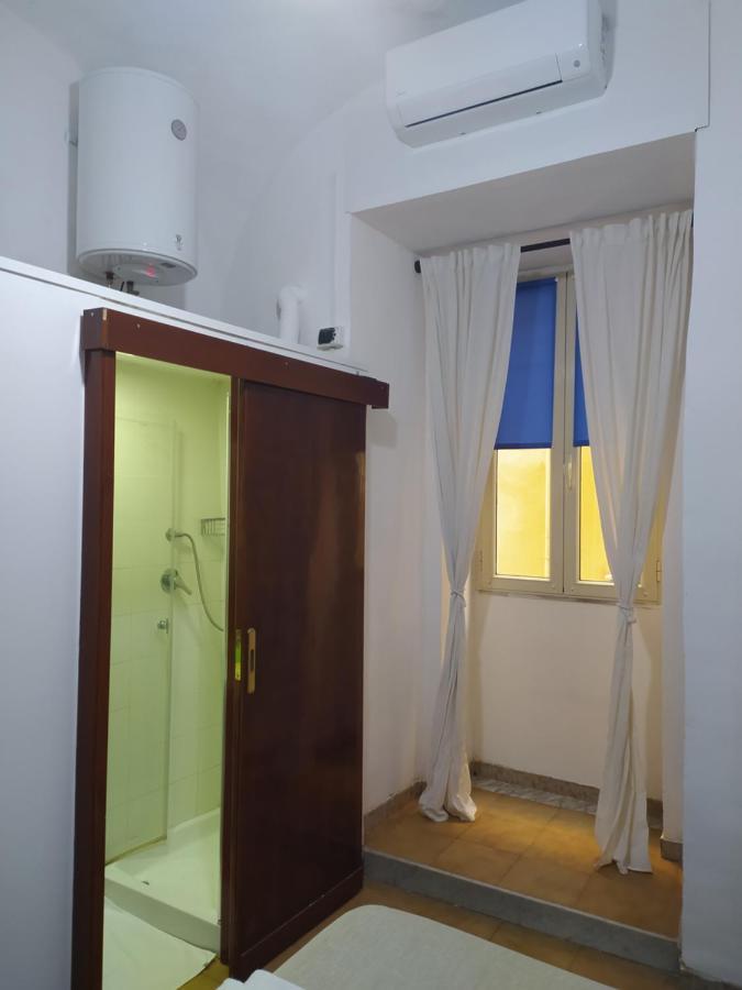 Bed and Breakfast Monolocale à Naples Extérieur photo